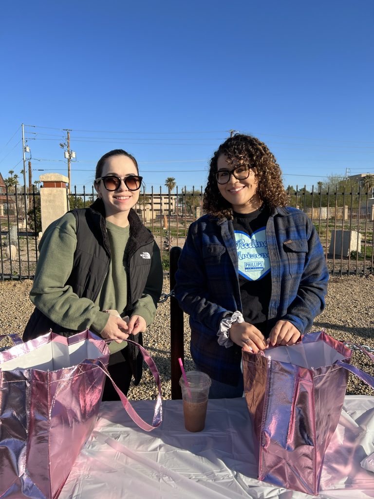 feeding arizona volunteers
